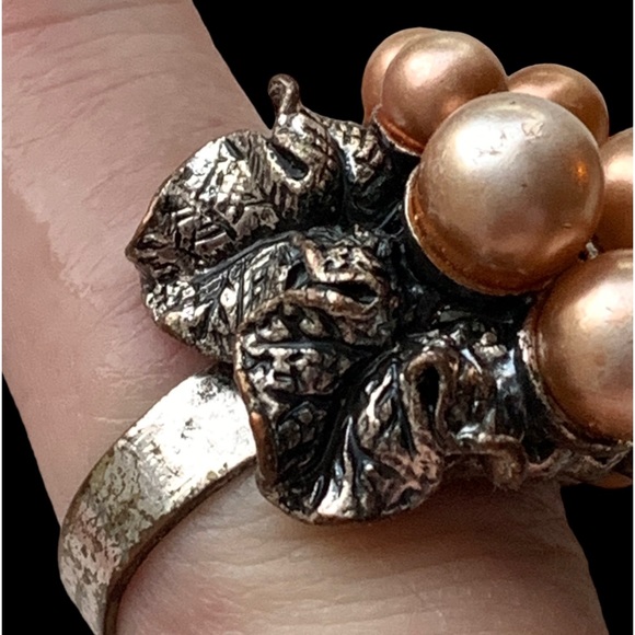 Vintage Champagne Faux Pearl Cluster Adjustable Ring Women’s Jewelry - Picture 6 of 9